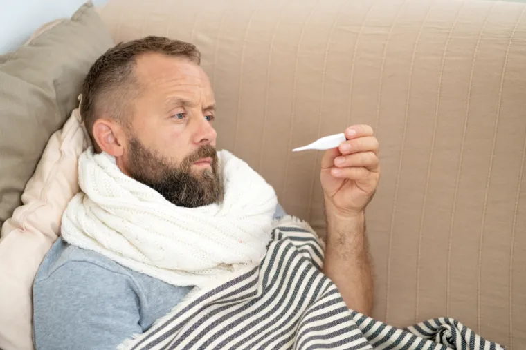 ECDC prati širenje različitih vrsta insekata koji mogu nositi i prenijeti niz različitih virusa na ljude. To uključuje denga i zika viruse, koji mogu uzrokovati niz simptoma kao što su temperatura i bolovi u mišićima, a u najgorim slučajevima pacijenti mogu biti jako bolesni.