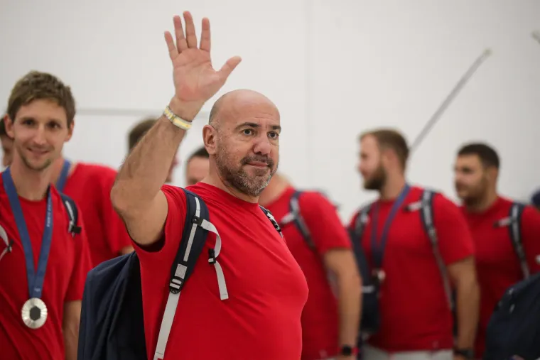 Slikali se, družili i pjevali: Pogledajte kako je izgledalo na dočeku za naše olimpijce