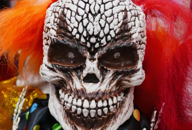 Trgovci već pune police maskama za Noć vje&scaron;tica, znaju oni dobro gdje je lova