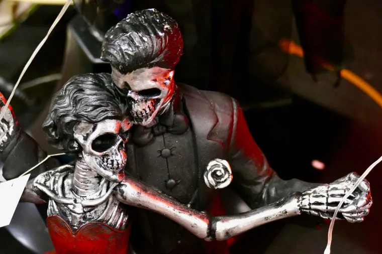 Trgovci već pune police maskama za Noć vje&scaron;tica, znaju oni dobro gdje je lova