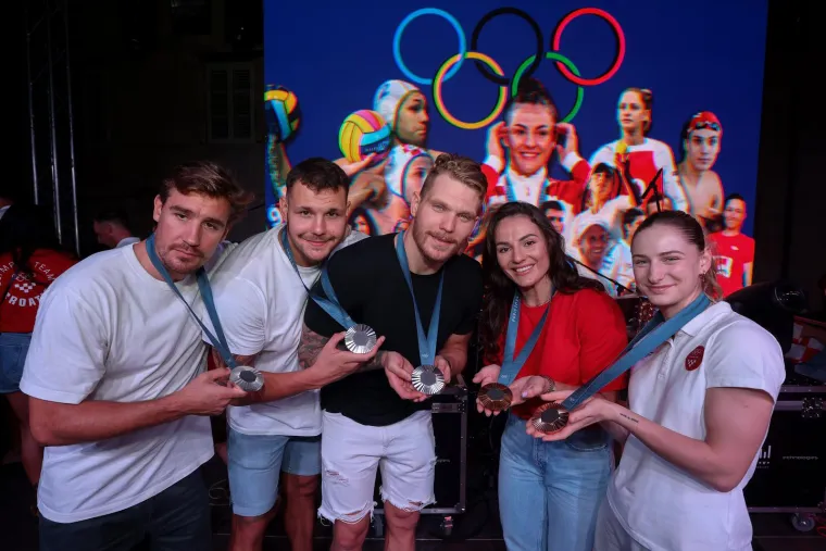 Barbara je 2024. godinu završila s impresivnim učinkom: šest natjecanja, pet zlatnih medalja i samo jedan poraz. Zbog tih rezultata, Hrvatski olimpijski odbor proglasio ju je sportašicom godine treći put zaredom. ​