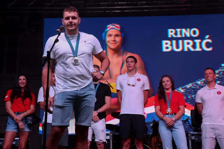 Trenuci za vječnost. Pogledajte kako su Split i Dubrovnik dočekali hrvatske sportske junake