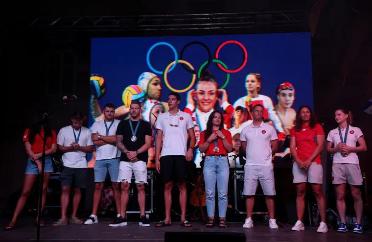 Trenuci za vječnost. Pogledajte kako su Split i Dubrovnik dočekali hrvatske sportske junake