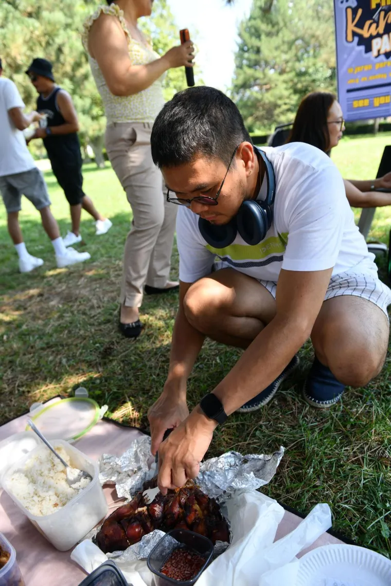 Filipinci održali karaoke party na Jarunu, kakvi su to samo odjekivali hitovi