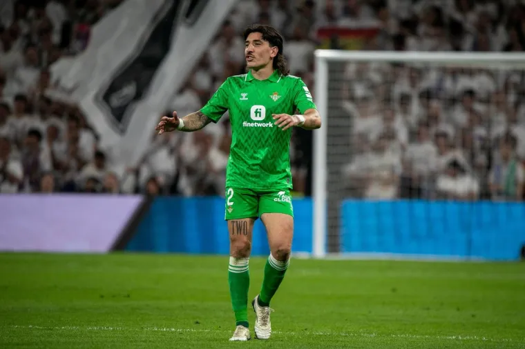 Španjolac Héctor Bellerín na nozi ima istetovirano TWO (hr. dva), što je broj koji nosi na dresu i očito mu je jako drag