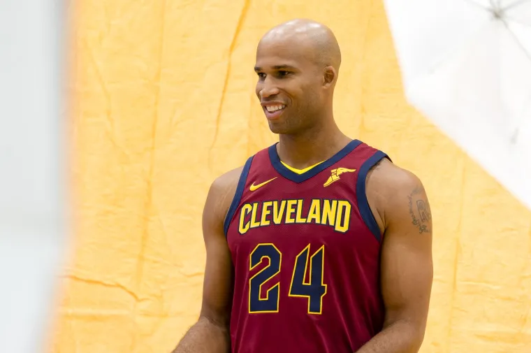 Američki košarkaš Richard Jefferson&apos; na ruci je istatovirao inicijale RJ. To je prilično normalno, ali u njegovom slučaju je loše to što inicijali izgledaju kao da ih je pisao osmogodišnjak.