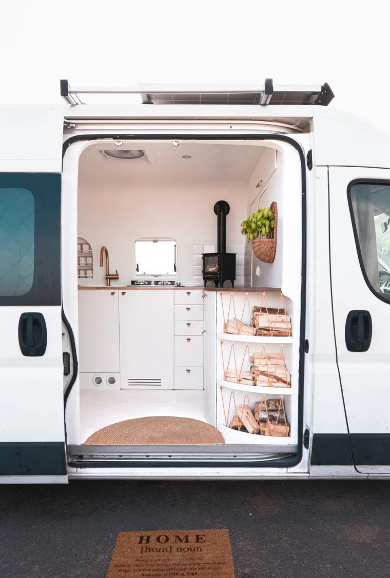 &quot;Nakon niza nevjerojatnih avantura, znali smo da obični život i posao od 9 do 17 sati nije za nas&quot;, otkrila je Yas.