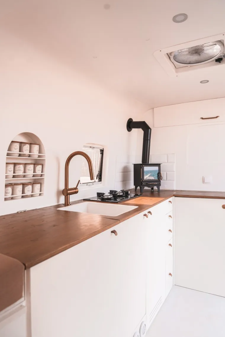 Godine 2017. par je spakirao kofere i otišao na ono što je prvotno trebalo biti šestomjesečno putovanje u Australiju.