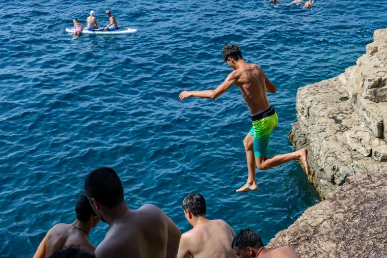 Isklesana tijela, vratolomije i adrenalin: Ovo hrvatskom mjesto je hit među turistima