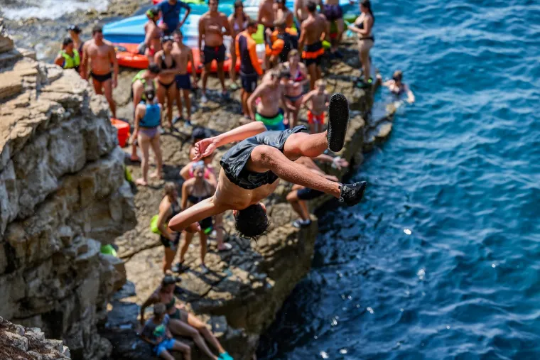 Isklesana tijela, vratolomije i adrenalin: Ovo hrvatskom mjesto je hit među turistima