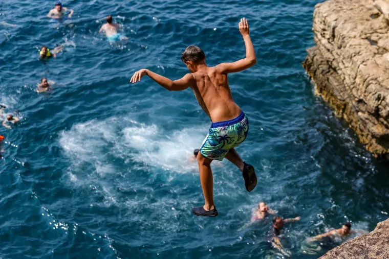 Isklesana tijela, vratolomije i adrenalin: Ovo hrvatskom mjesto je hit među turistima