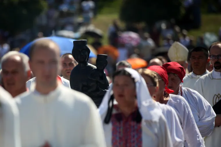 Sinj, Aljmaš, Trsat, Marija Bistrica! Marijanska svetišta krcata vjernicima. Ovako izgleda slavlje Velike Gospe