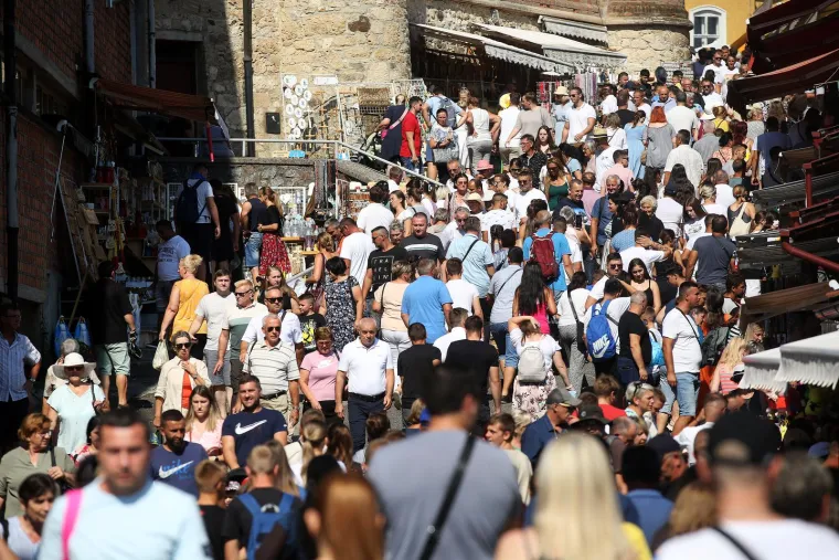 Sinj, Aljmaš, Trsat, Marija Bistrica! Marijanska svetišta krcata vjernicima. Ovako izgleda slavlje Velike Gospe
