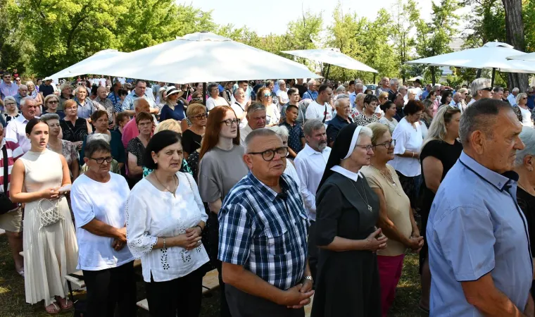 Sinj, Aljma&scaron;, Trsat, Marija Bistrica! Marijanska sveti&scaron;ta krcata vjernicima. Ovako izgleda slavlje Velike Gospe