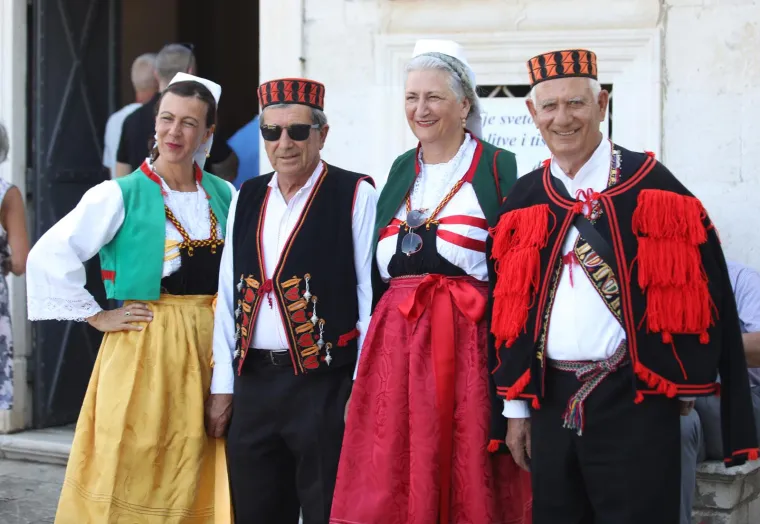 Sinj, Aljma&scaron;, Trsat, Marija Bistrica! Marijanska sveti&scaron;ta krcata vjernicima. Ovako izgleda slavlje Velike Gospe