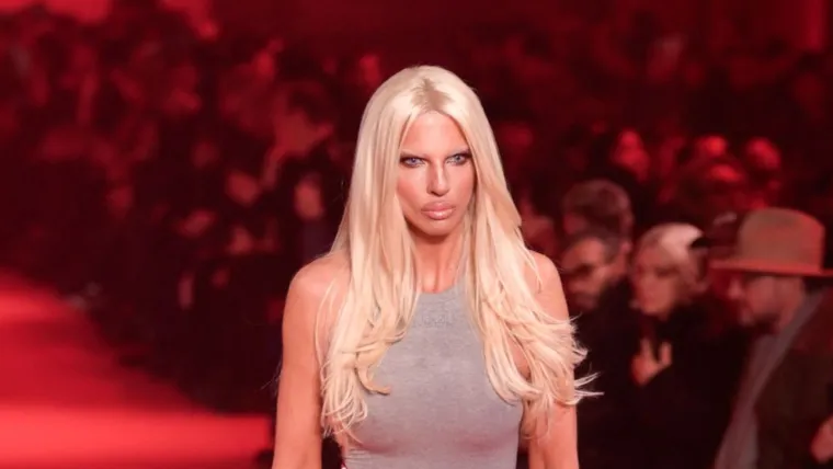 Kontroverzna glazbena diva slavi rođendan: Karleu&scaron;i nitko ne bi dao ove godine