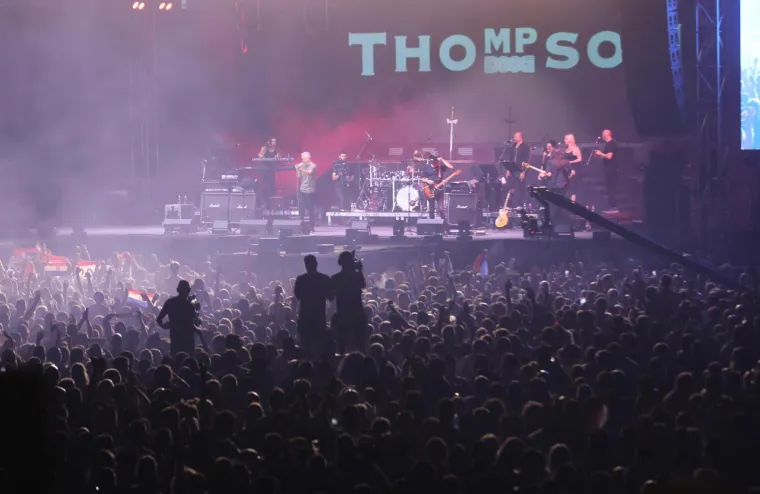 Thompson održao koncert u Dugopolju pred 40.000 ljudi! Pogledajte spektakularne prizore