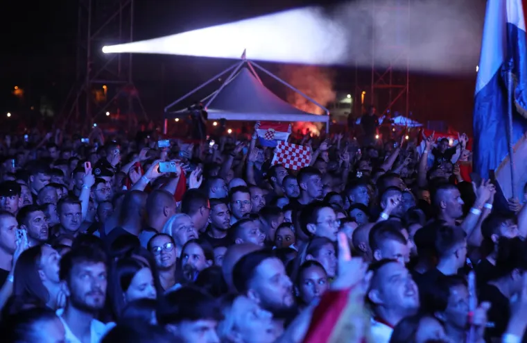 Thompson održao koncert u Dugopolju pred 40.000 ljudi! Pogledajte spektakularne prizore