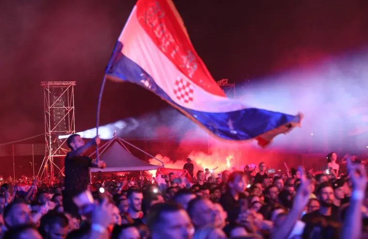 Thompson održao koncert u Dugopolju pred 40.000 ljudi! Pogledajte spektakularne prizore