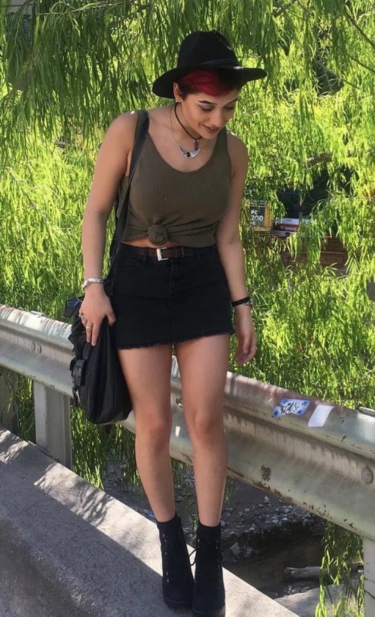 Ovako je ona izgledala prije no što se otisnula na zahtjevno fitness putovanje. Da, riječ je o istoj ženi s početka ove fotogalerije.