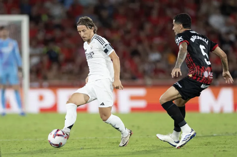 Luka pati na klupi, pojavila se fotografija koja to dobro pokazuje