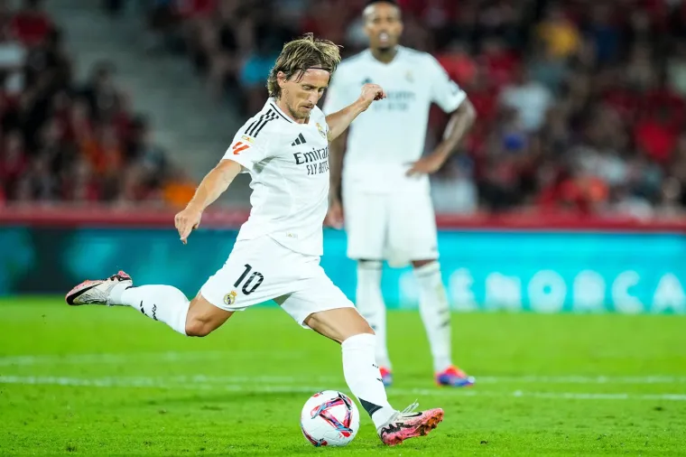 Luka pati na klupi, pojavila se fotografija koja to dobro pokazuje