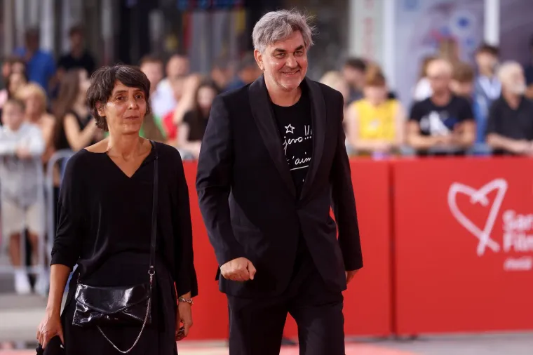 Čudnovati outfiti na Sarajevo Film Festivalu: Posebnu pažnju privukao je ovaj dvojac