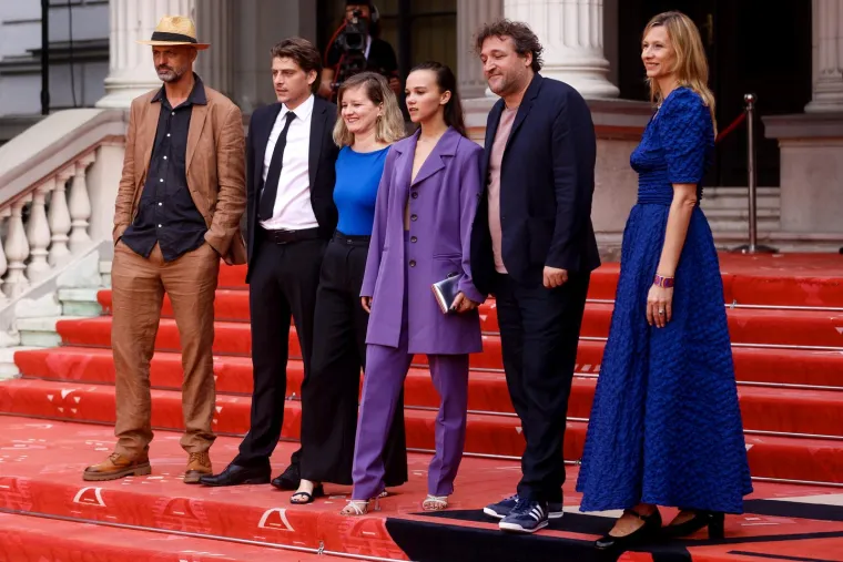 Čudnovati outfiti na Sarajevo Film Festivalu: Posebnu pažnju privukao je ovaj dvojac