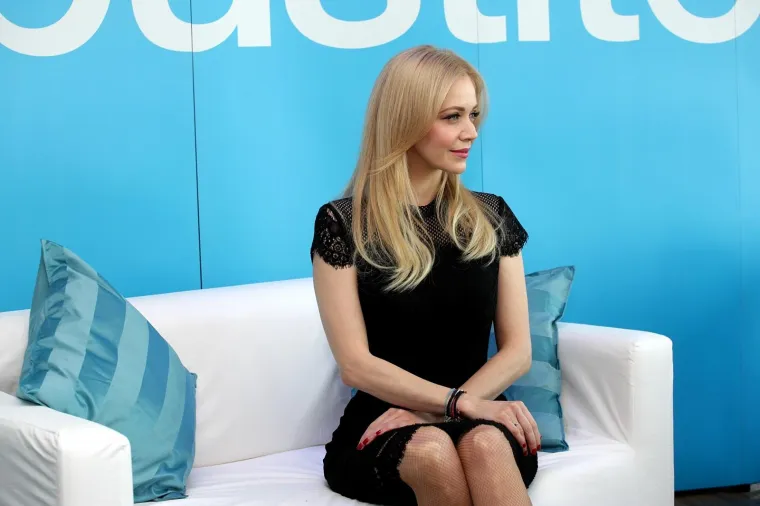 Omiljenoj pjevačici Jeleni Rozgi je 47. rođendan: Pogledajte fotografije 'vječne djevojčice'