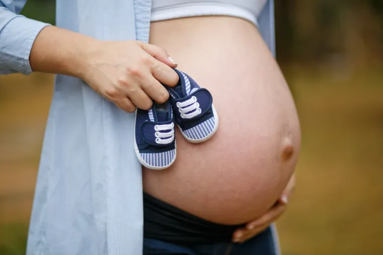 Istraživači su otkrili da su žene koje puše uglavnom bile mlađe, neudate, pretile i nisu bile obrazovane te su više puta rodile.