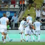 Škljoc u pravi trenutak: Ulovljen trenutak zbog kojeg je nakratko prekinuta utakmica