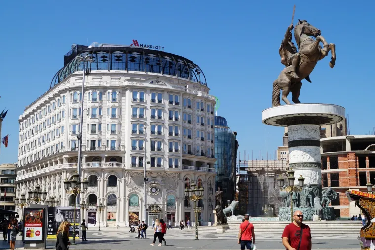 M. Walton, recenzent iz putničke agencije Regent Travel, rekao je: &quot;Zavoljeli smo Makedoniju i nema sumnje da će postati glavna destinacija za odmor u ne tako dalekoj budućnosti&quot;.