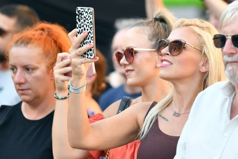 Počelo je ludilo! &Scaron;pancirfest otvorili Prljavci, idući dana na redu su Goran Bare, Baby Lasagna i Psihomodo pop