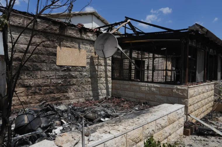 Ovo su posljedice napada Hezbollaha na Izrael s više od 320 raketa. Proglašeno izvanredno stanje