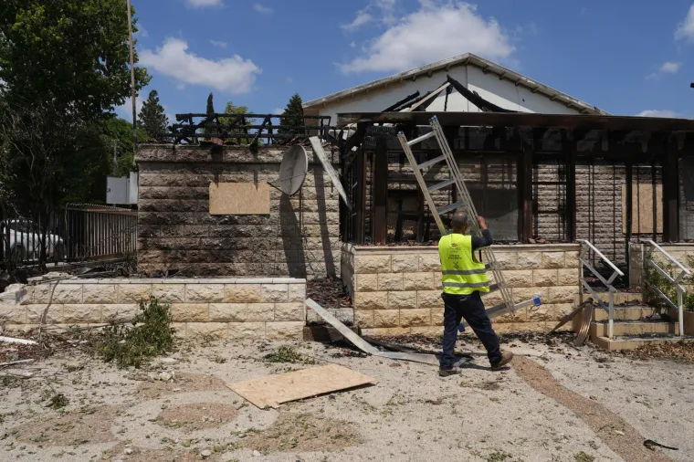 Ovo su posljedice napada Hezbollaha na Izrael s više od 320 raketa. Proglašeno izvanredno stanje