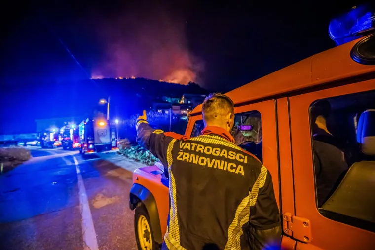 Nevrijeme u Dalmaciji: Udari gromova uzrokovali požare na splitskm području
