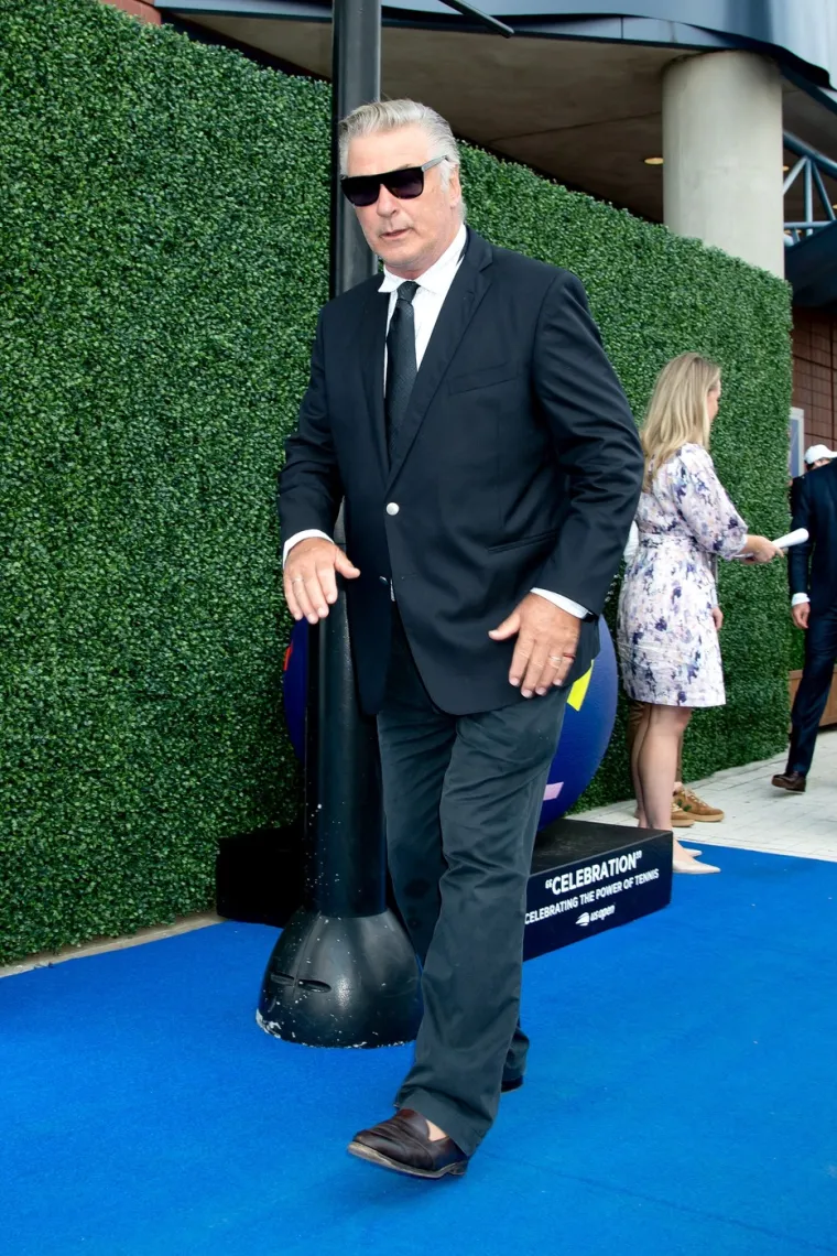 Alec Baldwin pratio je meč Novaka Đokovića: Našao se u društvu atraktivne supruge