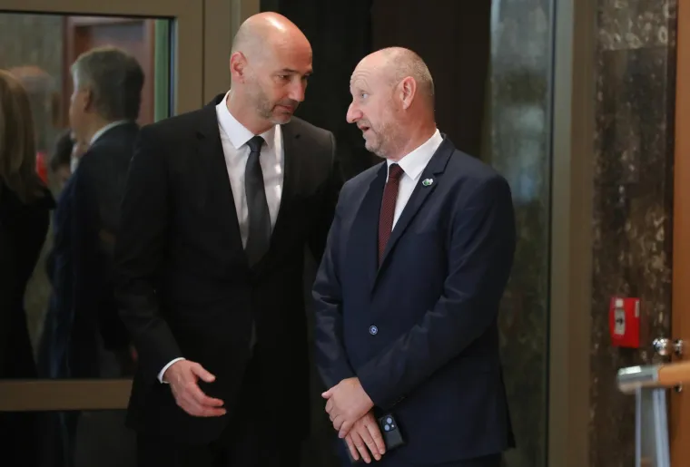 Političari se u suzama opraštaju od Freda Matića. Pogledajte tko je sve došao na komemoraciju