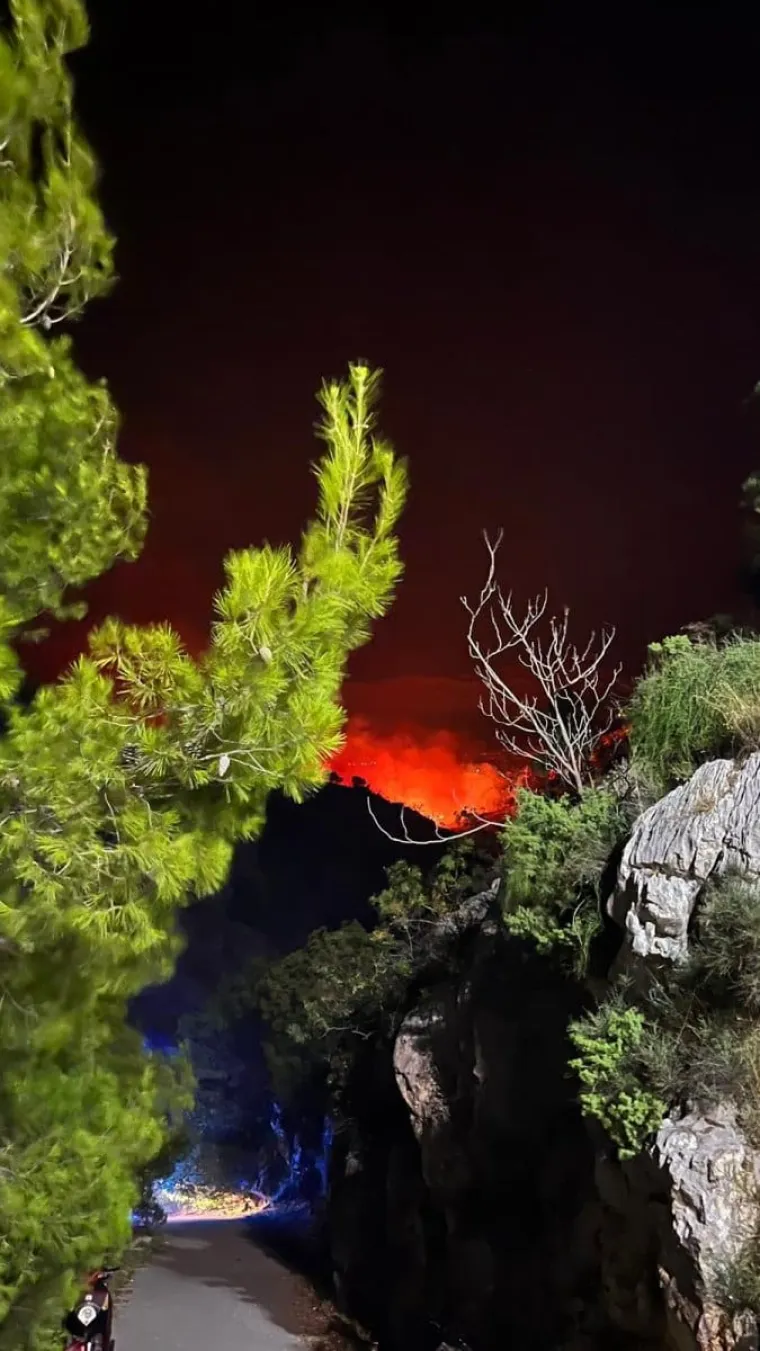 Opet gori između Sitnog Gornjeg i Donjeg, buktinja na 15 metara od kuća