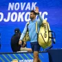 Đoković se mučio, teško disao i hvatao za srce pa mu protivnik predao meč