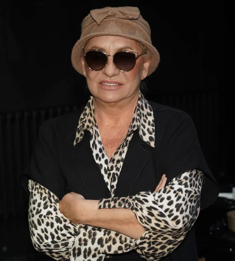 "Voljeli su me i ja sam njih voljela. Po&scaron;tovali su me, i ja sam njih. Često su bili galantni prema meni. Jednom sam dobila pun gepek markirane garderobe na poklon. Bila sam im prijatelj i u piću i u kocki. Znala sam da uz njih i s njima potro&scaron;im za jednu večer cijelu moju zaradu. Sad mi je ostalo samo sjećanje. Svi su mrtvi", rekla je jednom Vesna o svojim ljubavnicima.

