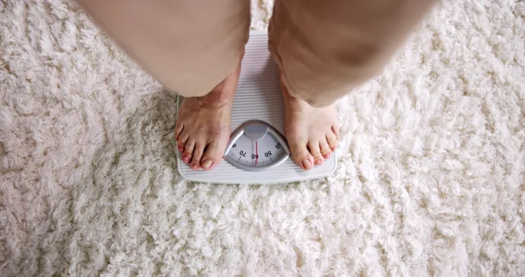 10. Održavajte zdravu tjelesnu težinu: Smanjenje pretilosti može smanjiti rizik od kroničnih bolesti.