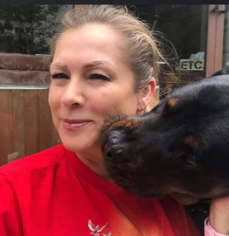 Borila se s porocima, ima bolesnog sina: Evo kako Esmeralda danas izgleda