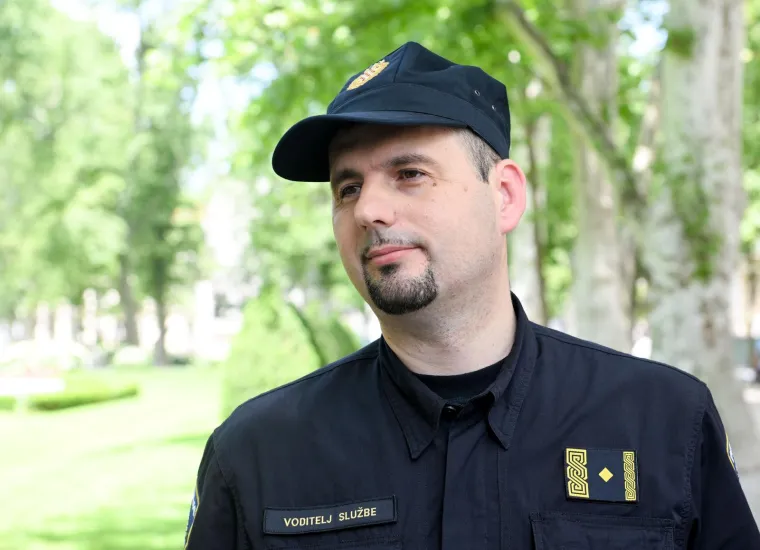 U nesreći koju je skrivio Bandić intervenirao je tada 24-godišnji prometni policajac Krešimir Mišić. Odbio je ponudu da &quot;zažmiri&quot; na prijavu, a kad su u medijima objavljene preslike pisanog policijskog izvješća s intervencije, privremeno je udaljen s dužnosti. Završio je na stegovnom postupku u kojem ga se teretilo za &quot;curenje&quot; informacija novinarima zbog čega je dobio otkazm, pisao je svojevremeno Jutarnji list. 