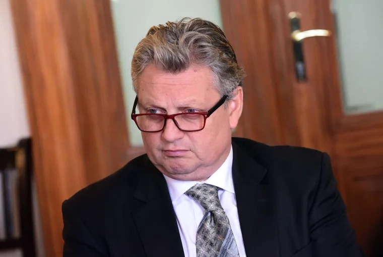 Bivši ministar kulture Berislav Šipušić nije pomišljao o ostavci nakon što ga je zagrebačka policija zatekla u vožnji službenog automobila pod utjecajem alkohola 2015., a cijeli se slučaj pokušao sakriti od javnosti.