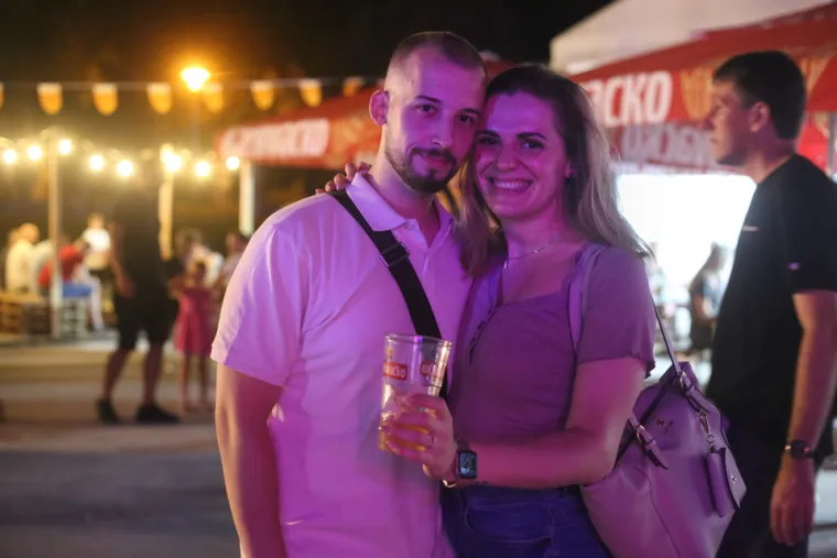 Hrana, pivo, glazba: Otvoreni su 37. Dani piva u Karlovcu: Evo kakva je atmosfera bila