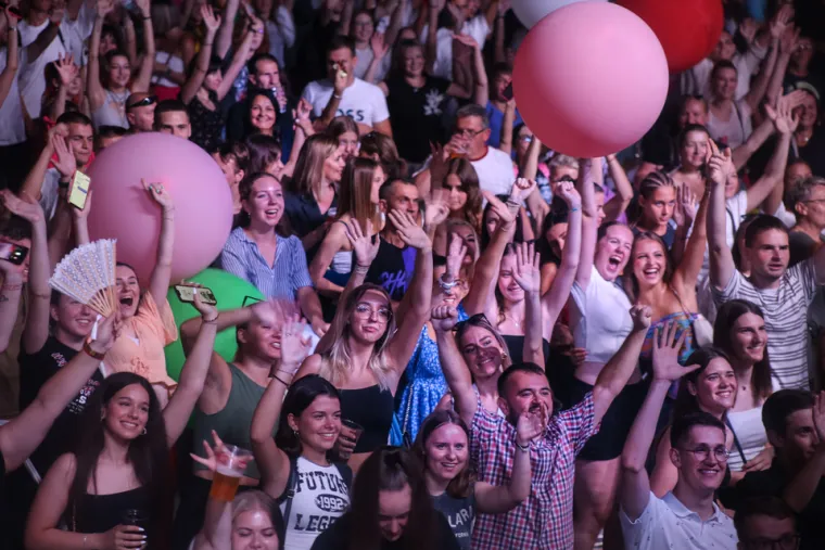 Hrana, pivo, glazba: Otvoreni su 37. Dani piva u Karlovcu: Evo kakva je atmosfera bila