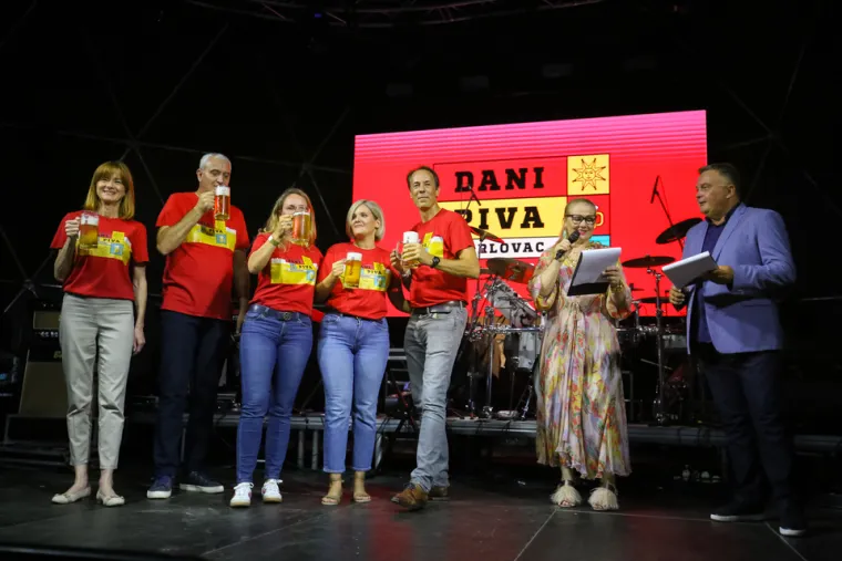 Hrana, pivo, glazba: Otvoreni su 37. Dani piva u Karlovcu: Evo kakva je atmosfera bila