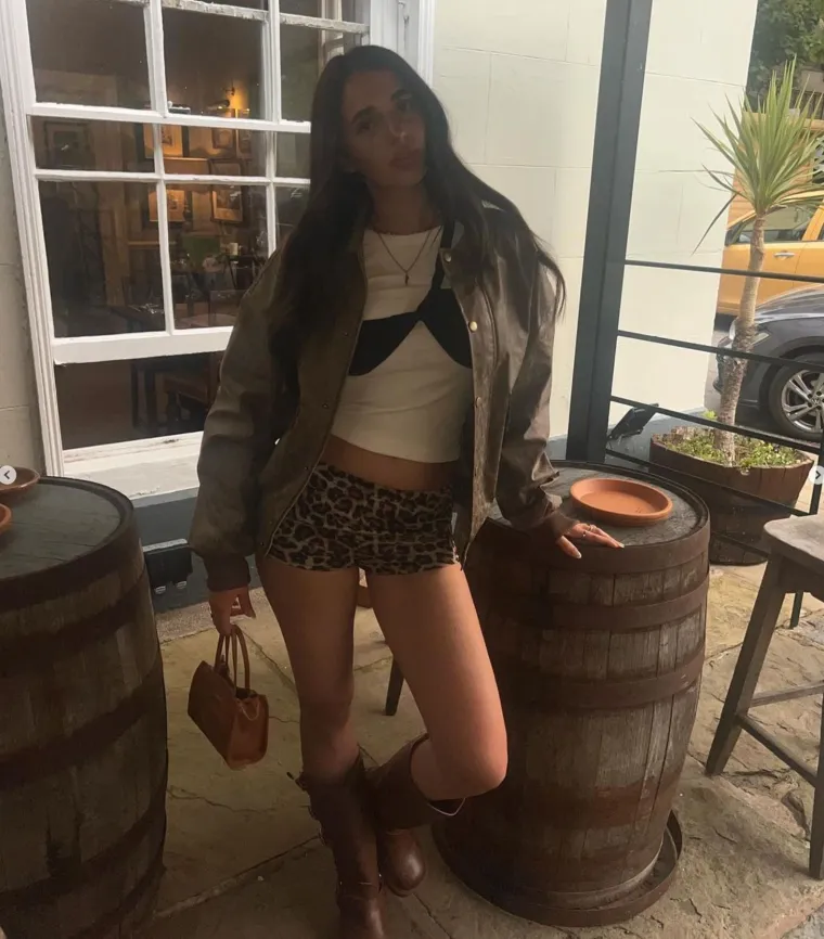 "Ne znam za&scaron;to drugi to vide kao problem s godinama, imala si 18 godina", glasio je drugi komentar.