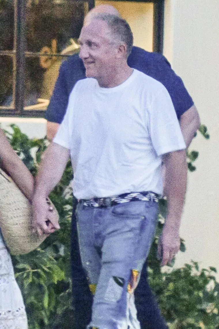 Salma Hayek slavi 57. rođendan: Atraktivnim izgledom privlači brojne poglede